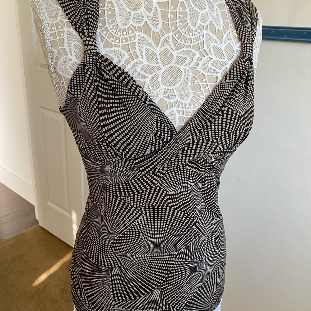 BCBGMaxAzria Brown and Cream geometric top. NWOT, Sz M